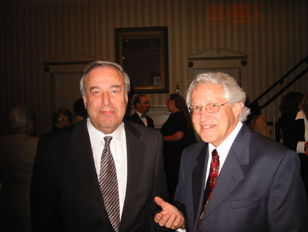 102-0240_IMG