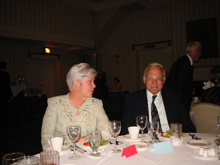 102-0253_IMG